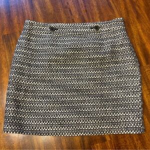 Ann Taylor LOFT Petites 8P black and white skirt